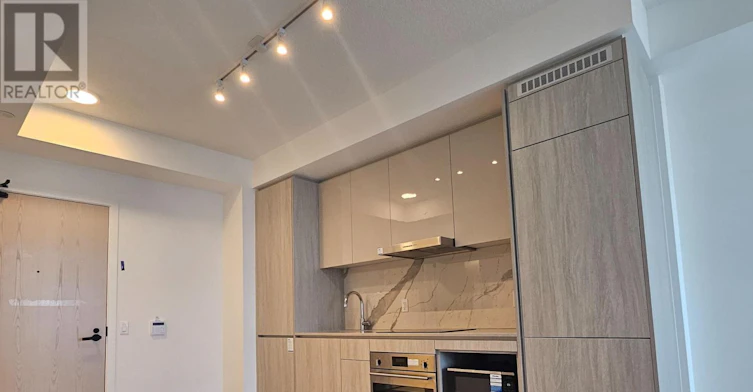 1611-28 Interchange Way, Vaughan, ON, L4K 0P8 - 4