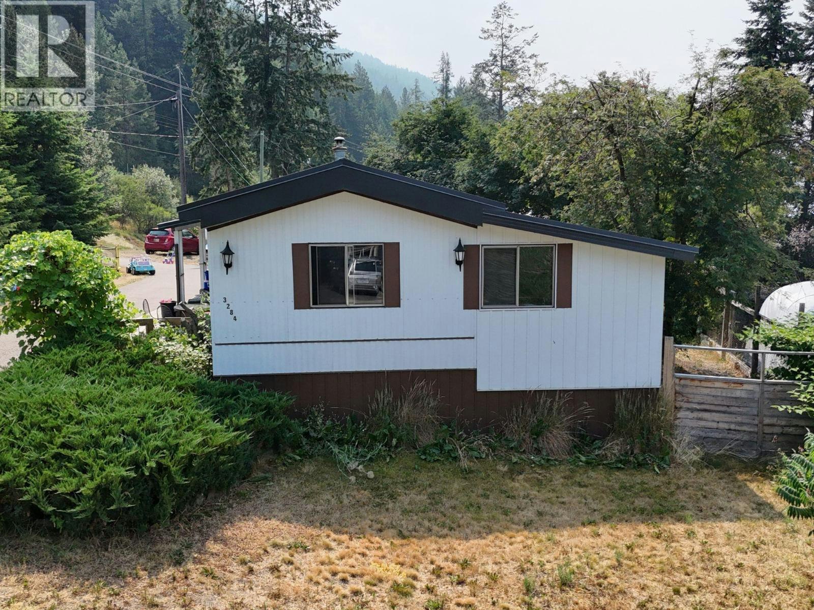 1-3284 Queens Avenue, Moyie, BC, V0B 2A0