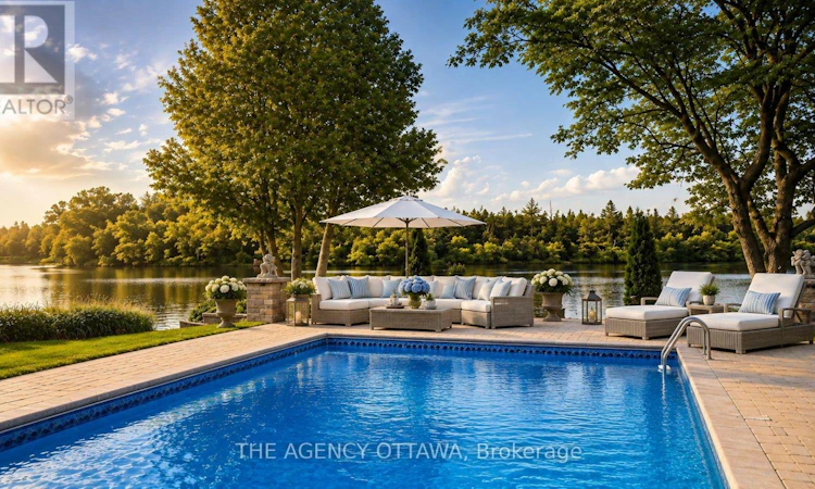 26 Willow Lane W
