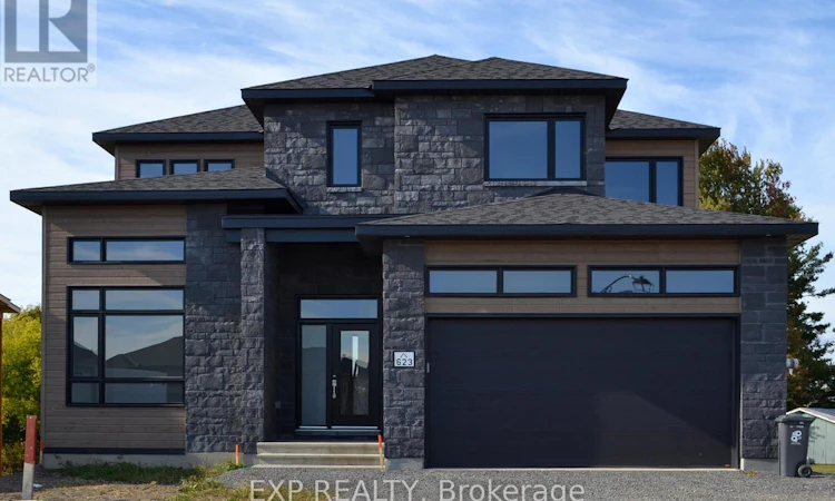 623 Montessor Crescent