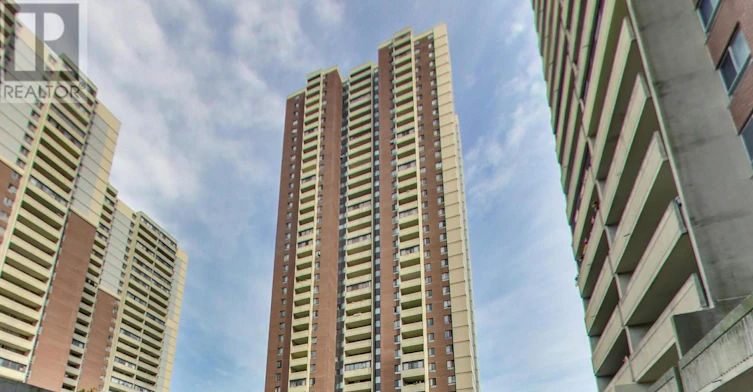2608-3 Massey Square, Toronto, ON, M4C 5L7 - 2