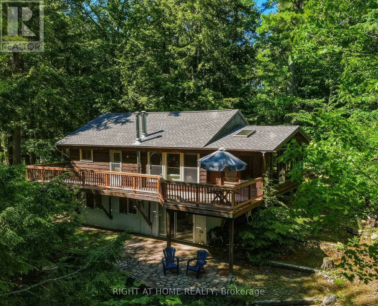 1527 Moon River Road, Muskoka Lakes, ON, P0C 1H0