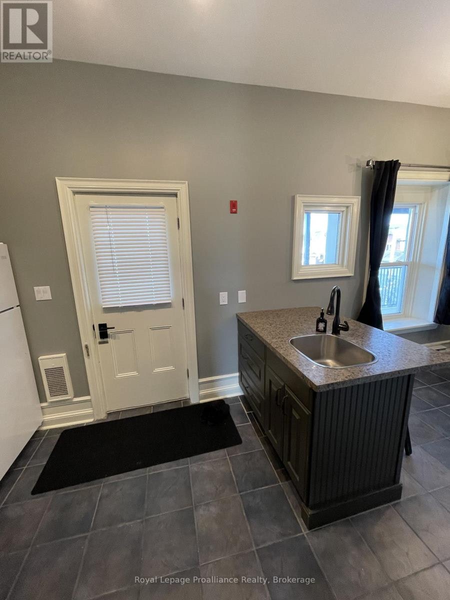 305-10 Patterson Street, Belleville, ON, K8N 1S9 - 9