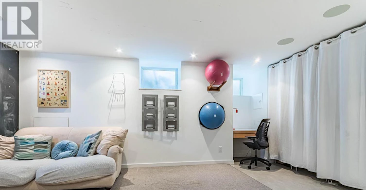 241 Garden Avenue, Toronto, ON, M6R 1J2 - 30