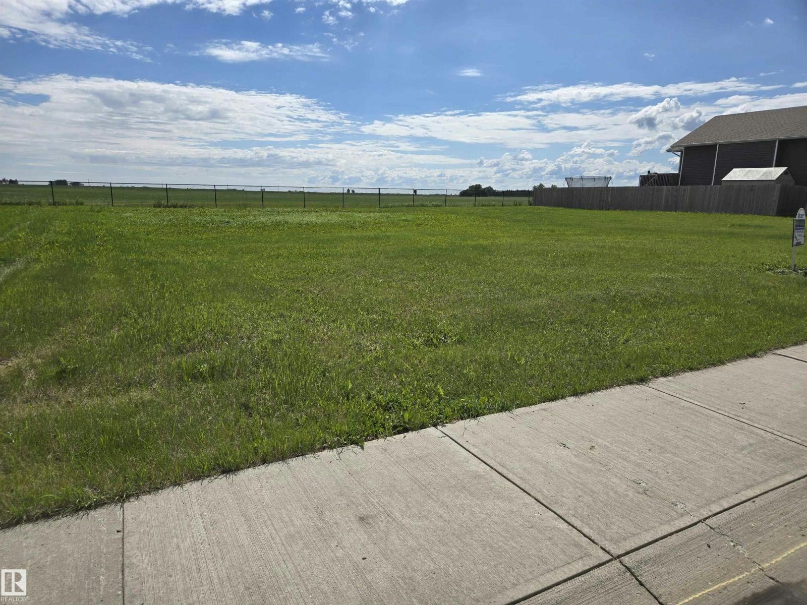 4 Monterey Es, Wetaskiwin, AB, T9A 1K2