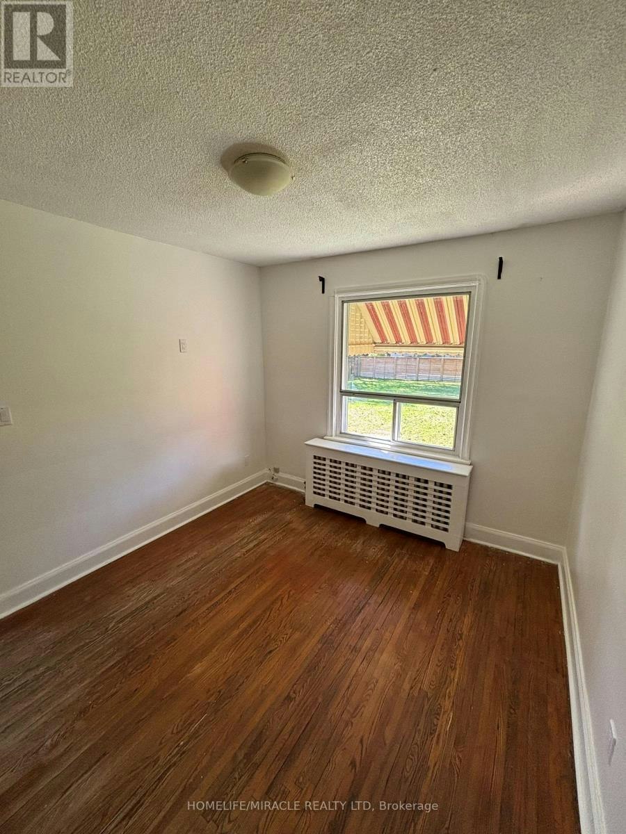 40 Thirty Seventh Street, Toronto, ON, M8W 3L6 - 11
