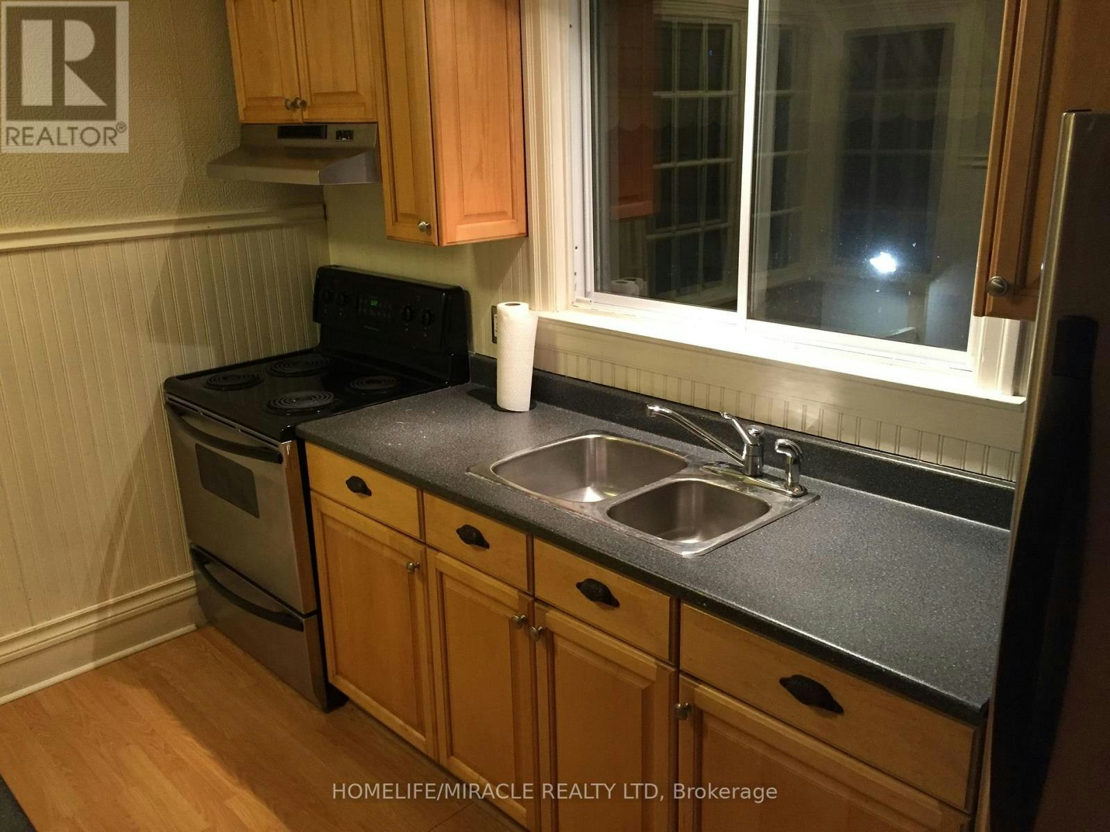 40 Thirty Seventh Street, Toronto, ON, M8W 3L6 - 4
