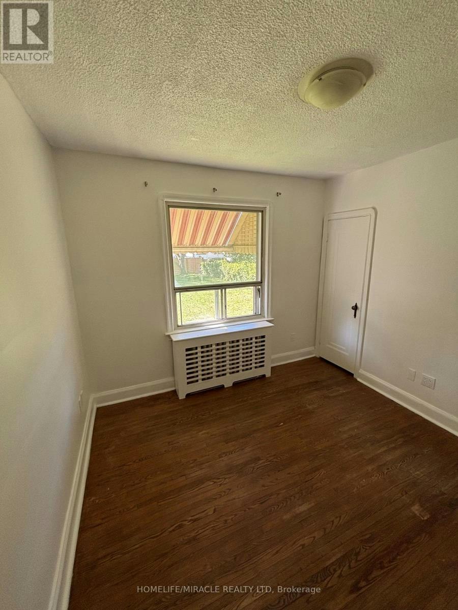 40 Thirty Seventh Street, Toronto, ON, M8W 3L6 - 12