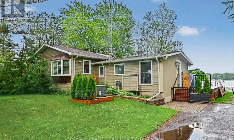 2466 Fairmile Road N