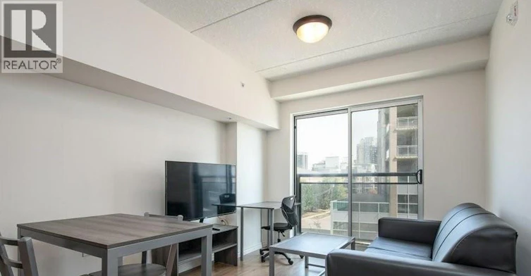G202-275 Larch Street, Waterloo, ON, N2L 3R2 - 6