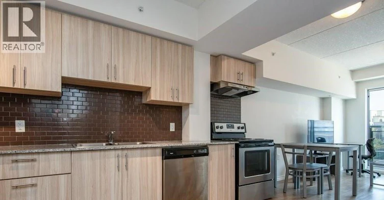 G202-275 Larch Street, Waterloo, ON, N2L 3R2 - 2
