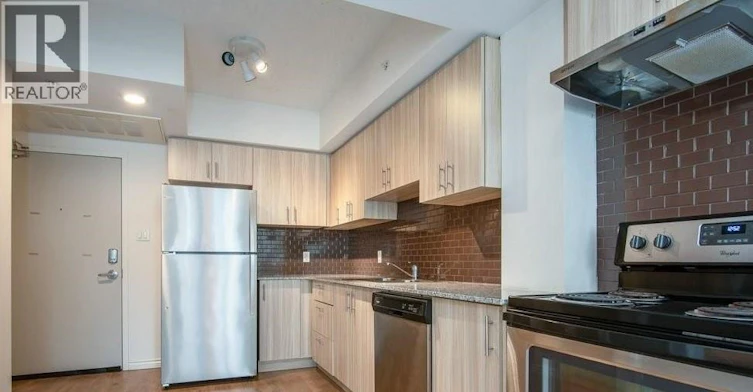 G202-275 Larch Street, Waterloo, ON, N2L 3R2 - 3