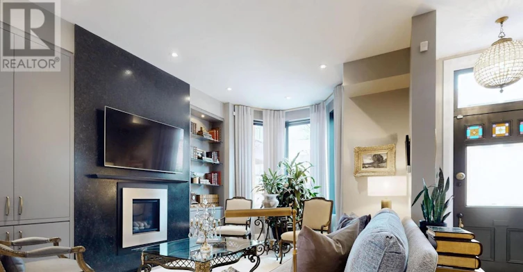 10 Webster Avenue, Toronto, ON, M5R 1N7 - 3