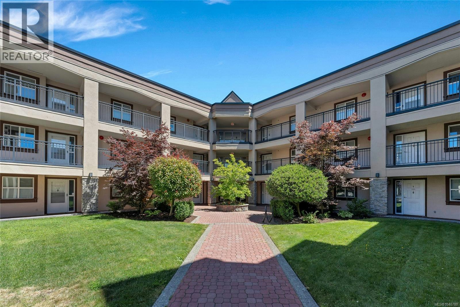 209-3969 Shelbourne Street, Saanich, BC, V8N 3E1