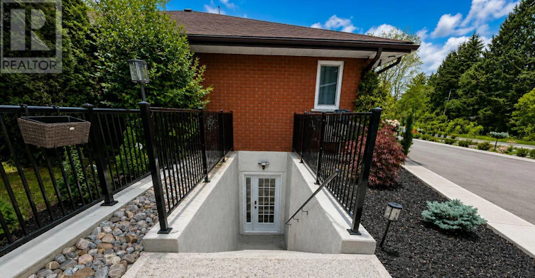BASEMENT-15415 Jane Street, King, ON, L7B 1A3 - 3