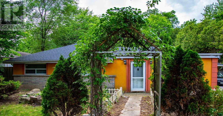 9890 Bayview Avenue, Richmond Hill, ON, L4C 2L3 - 6