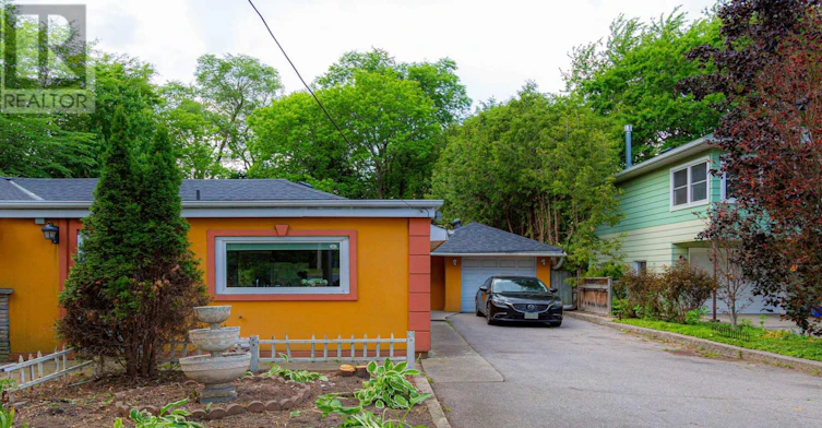 9890 Bayview Avenue, Richmond Hill, ON, L4C 2L3 - 3