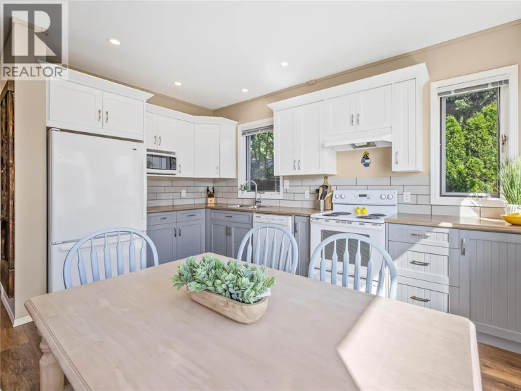 2306 Eagle Bay Road, Blind Bay, BC, V0E 1H1 - 6