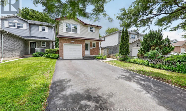 1569 Norwill Crescent