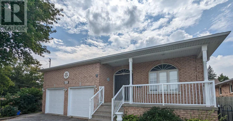 LOWER-682 The Queensway Road S, Georgina, ON, L4P 2G8