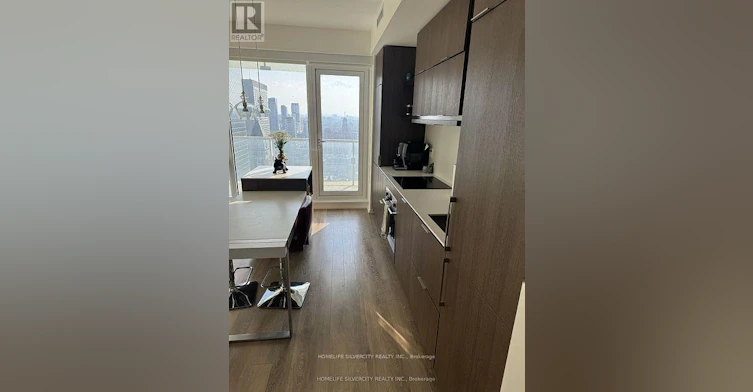 2710-197 Yonge Street, Toronto, ON, M5B 0C1 - 3