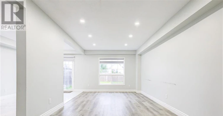110 Commonwealth Street, Kitchener, ON, N2E 4K8 - 5