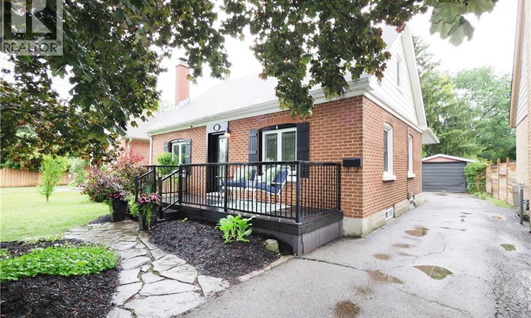 633 Rose Street