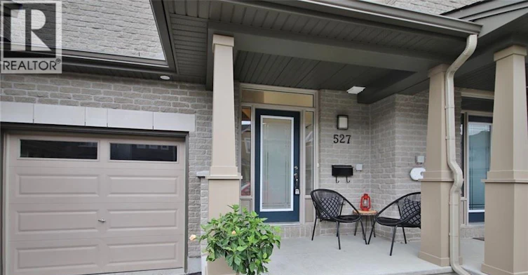 527 Rioja Street, Ottawa, ON, K2S 0V9 - 2