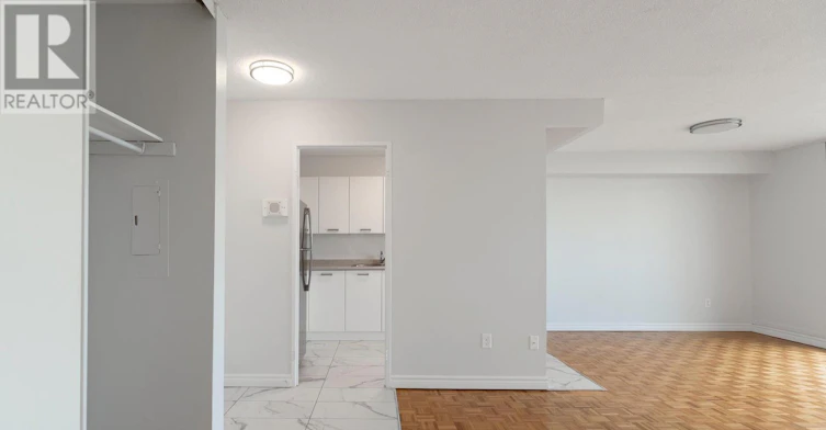1003-150 Lakeshore Road W, Mississauga, ON, L5H 3R2 - 7