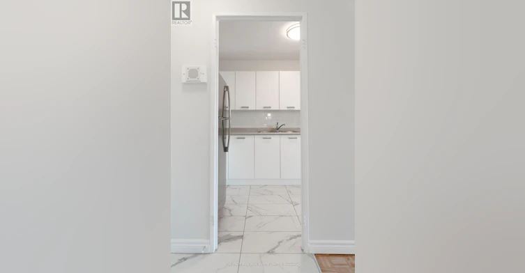 1003-150 Lakeshore Road W, Mississauga, ON, L5H 3R2 - 17