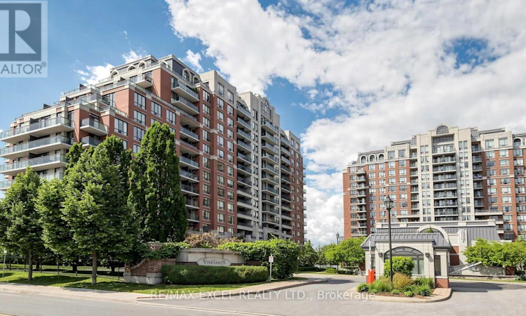 318-310 Red Maple Road