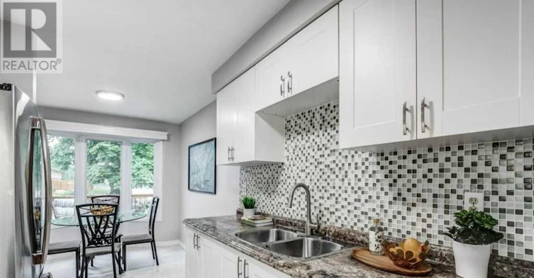 2336 Malcolm Crescent, Burlington, ON, L7P 4H4 - 8