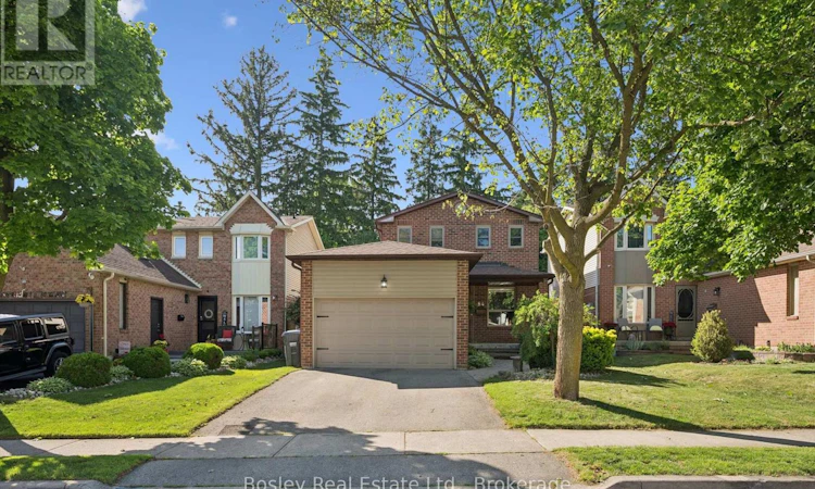 84 Cassander Crescent