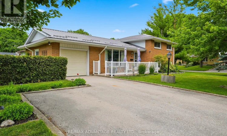 15 Almond Place NORTH
