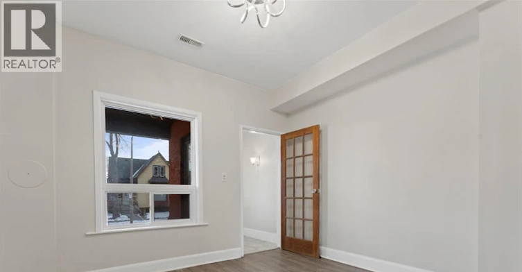 223 Gladstone Avenue, Windsor, ON, N9A 2P6 - 2