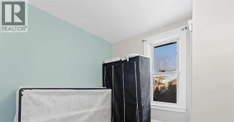 223 Gladstone Avenue, Windsor, ON, N9A 2P6 - 13