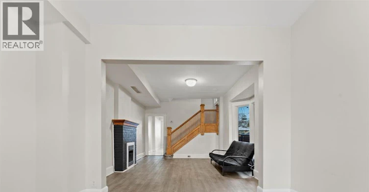 223 Gladstone Avenue, Windsor, ON, N9A 2P6 - 4