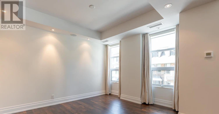 202-68 Yorkville Avenue, Toronto, ON, M5R 3V7 - 9