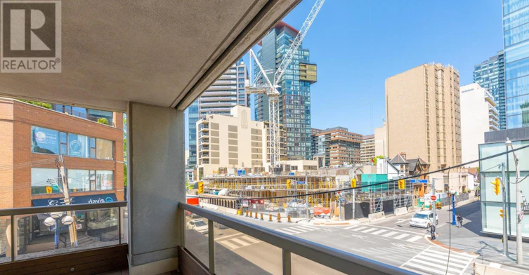 202-68 Yorkville Avenue, Toronto, ON, M5R 3V7 - 26