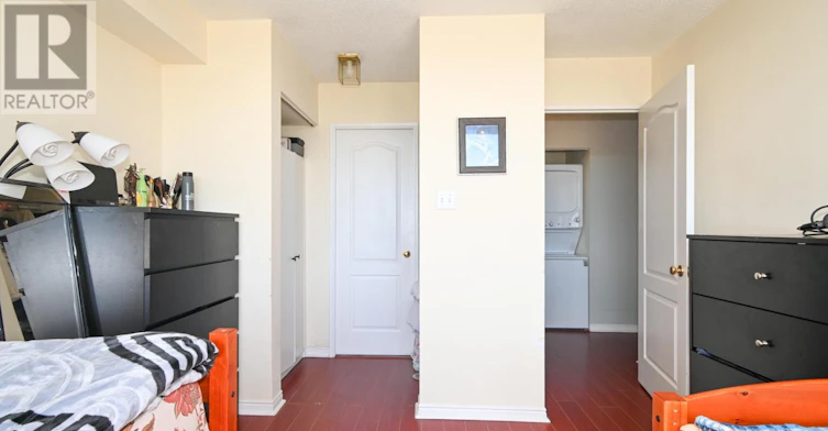 585-1 Greystone Walk Drive, Toronto, ON, M1K 5J3 - 18