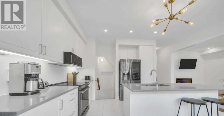 220 Seaview Heights, East Gwillimbury, ON, L9N 0S3 - 7