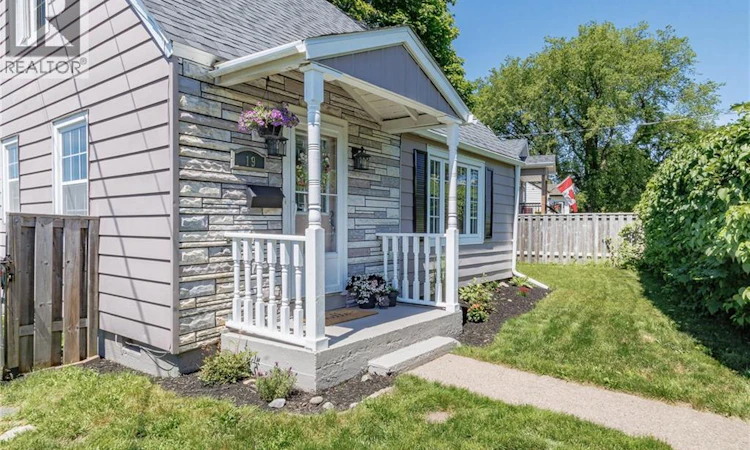 19 Pugsley Avenue