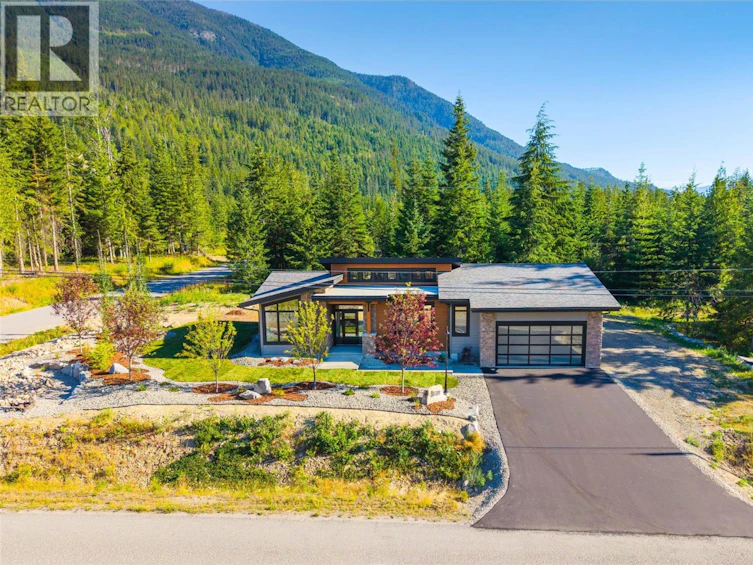 7769 Holt Road, Balfour, BC, V0G 1C0