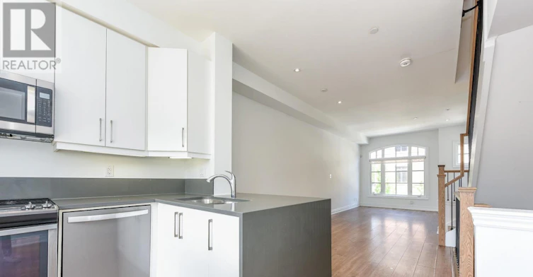 19 Salvador Allende Court, Toronto, ON, M6G 0A3 - 12