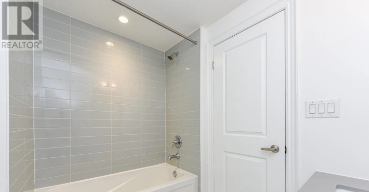 19 Salvador Allende Court, Toronto, ON, M6G 0A3 - 21
