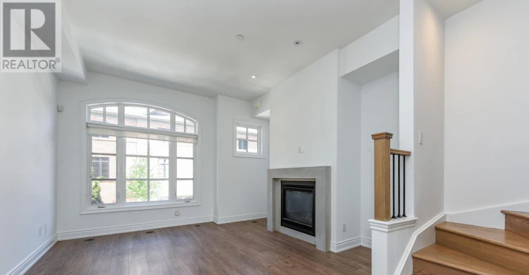 19 Salvador Allende Court, Toronto, ON, M6G 0A3 - 8