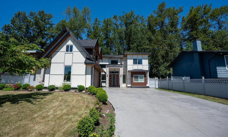 12973 Glengarry Crescent