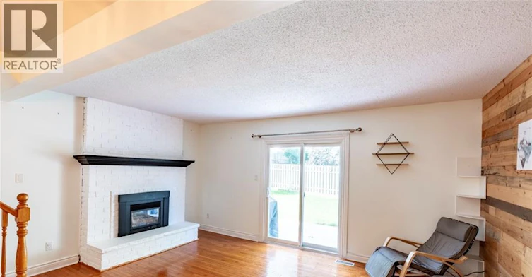 A-125 Cornerbrook Crescent, Waterloo, ON, N2V 1L3 - 9