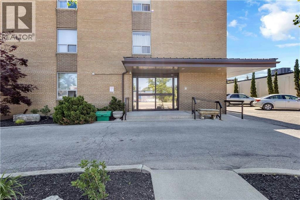 402-437 St. Paul Avenue, Brantford, ON, N3R 4N8 - 3