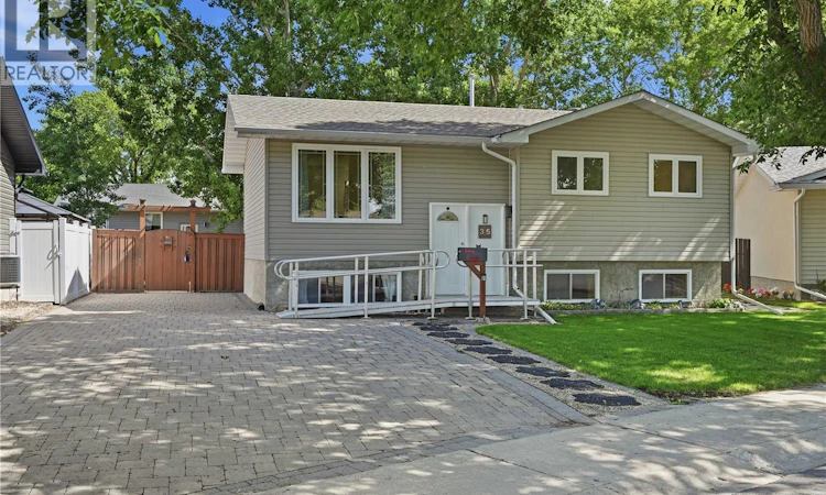 35 Blackman Place